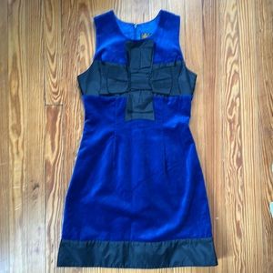 Blue velvet Plenty Frock! By Tracy Reese, black bow detail, size 6